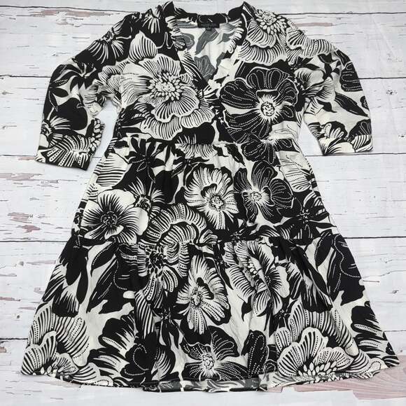 Rachel Zoe Dresses & Skirts - Rachel Zoe Black and White Floral Dress Size M – 3/4 Sleeve